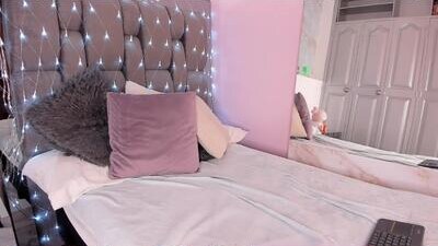 swet_lovee_ public webcam profile photo 8
