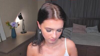 synne_glows public webcam profile photo 6