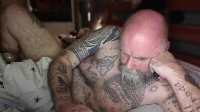 tattooeddilf01