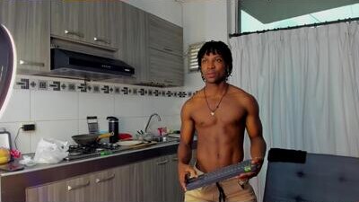 tau_montes public webcam profile photo 5