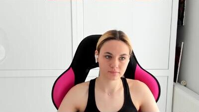 tayla_shy public webcam profile photo 5