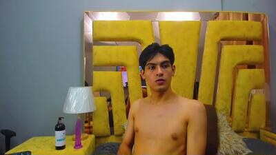 taylercruz public webcam profile photo 7
