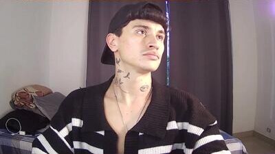 taylor_024 public webcam profile photo 5