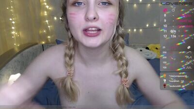 teeencute public webcam profile photo 4