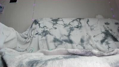 teeencutee public webcam profile photo 10