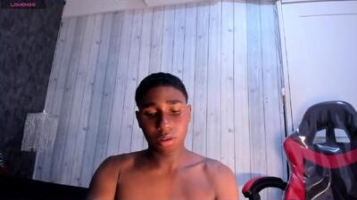 teylor_lovee public webcam profile photo 6
