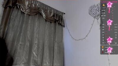 thais_waldrof public webcam profile photo 8