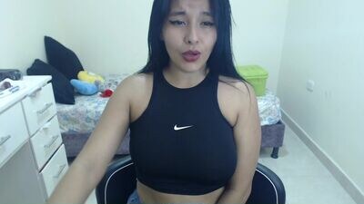 thalianabrunette public webcam profile photo 4