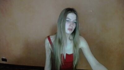 the_girl_is_a_temptress public webcam profile photo 3