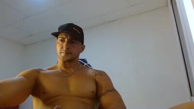 the_rock_fit public webcam profile photo 3
