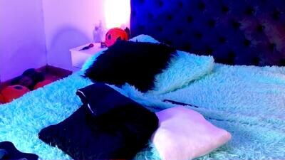 thea_aphros public webcam profile photo 4