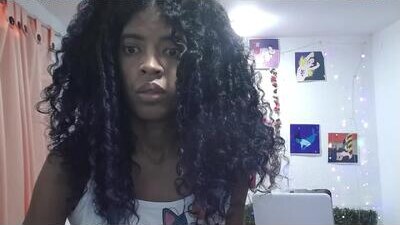 thianahornyy public webcam profile photo 9