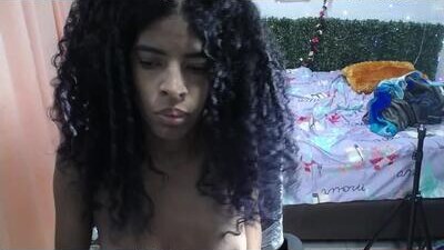 thianahornyy public webcam profile photo 10