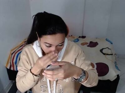 thianna_ public webcam profile photo 2