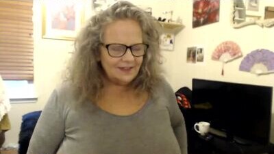 thickhippiechick public webcam profile photo 8