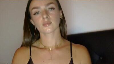 thisgirl_x public webcam profile photo 9