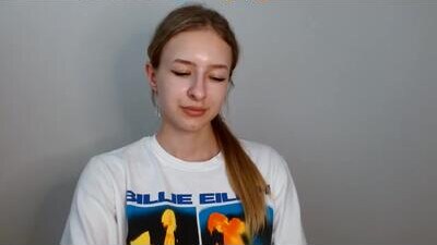 tiarasmile public webcam profile photo 8