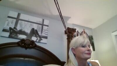 ticklemepink696969 public webcam profile photo 5