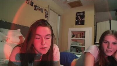 tiffany_samantha public webcam profile photo 6
