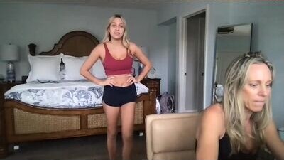 tiffstreatsxoxo public webcam profile photo 6
