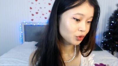 tina__kim public webcam profile photo 2