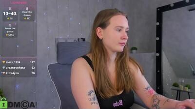 tina_hicks public webcam profile photo 2