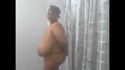 tinagiant public webcam profile photo 8