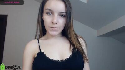 tinyvikky public webcam profile photo 3