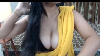 tivneet_kaur public webcam profile photo 9