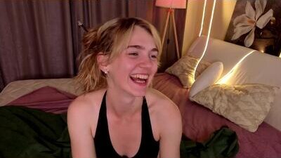 tomikavilandre public webcam profile photo 8