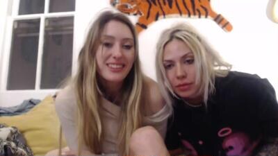 toobna2 public webcam profile photo 2