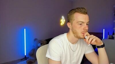 toohornyserj public webcam profile photo 2
