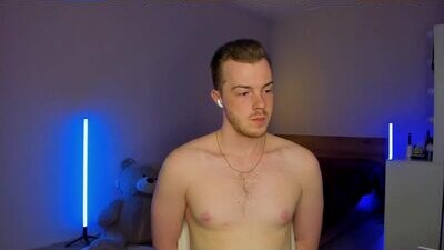 toohornyserj public webcam profile photo 6