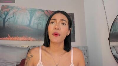 tori_valentine_