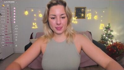 treeshawhite public webcam profile photo 8