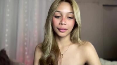 triana_ortega public webcam profile photo 2