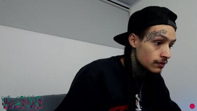 trieone public webcam profile photo 3