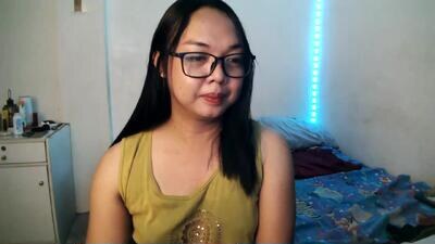 trishakera public webcam profile photo 2
