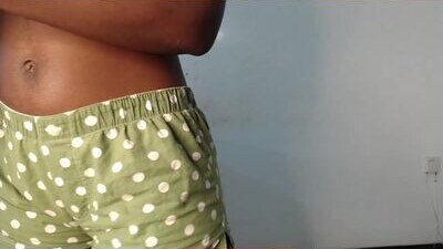tweetie_pie public webcam profile photo 10