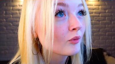 twinklefluff public webcam profile photo 9