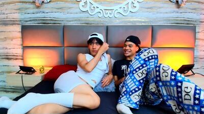 twinslovers_ public webcam profile photo 4