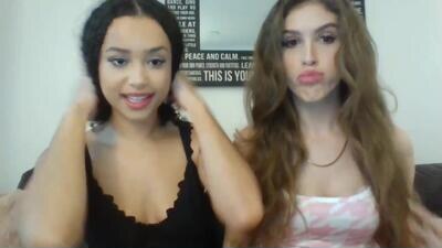 twogirlslove public webcam profile photo 2