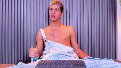 tyler_noir public webcam profile photo 2