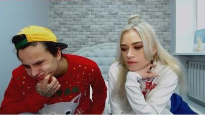 tyleranddiana public webcam profile photo 5