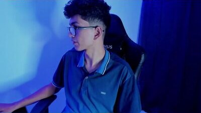 tylerwhiite_ public webcam profile photo 9