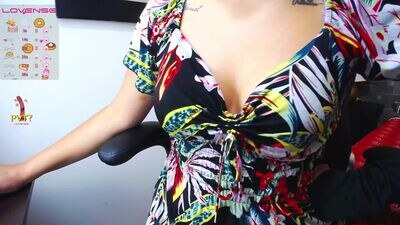 umaraniii82789 public webcam profile photo 2