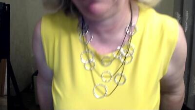 unsual_milf public webcam profile photo 3