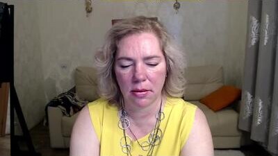 unsual_milf public webcam profile photo 9
