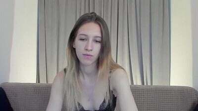 ur_babe__ public webcam profile photo 4