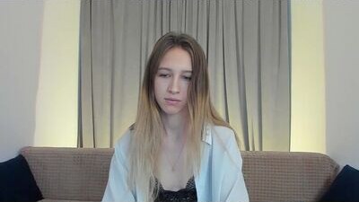 ur_babe__ public webcam profile photo 8